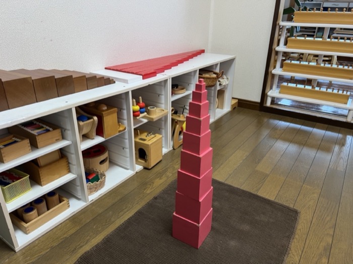 モンテッソーリ教具「ピンクタワー」
